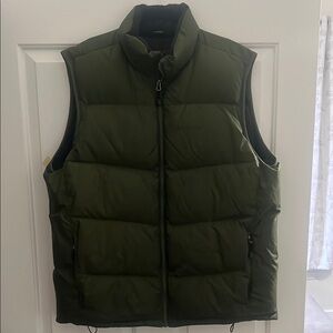 Dark Olive Green Quilted Puffer Vest with Stand-Up Collar and Full-Length Zipper